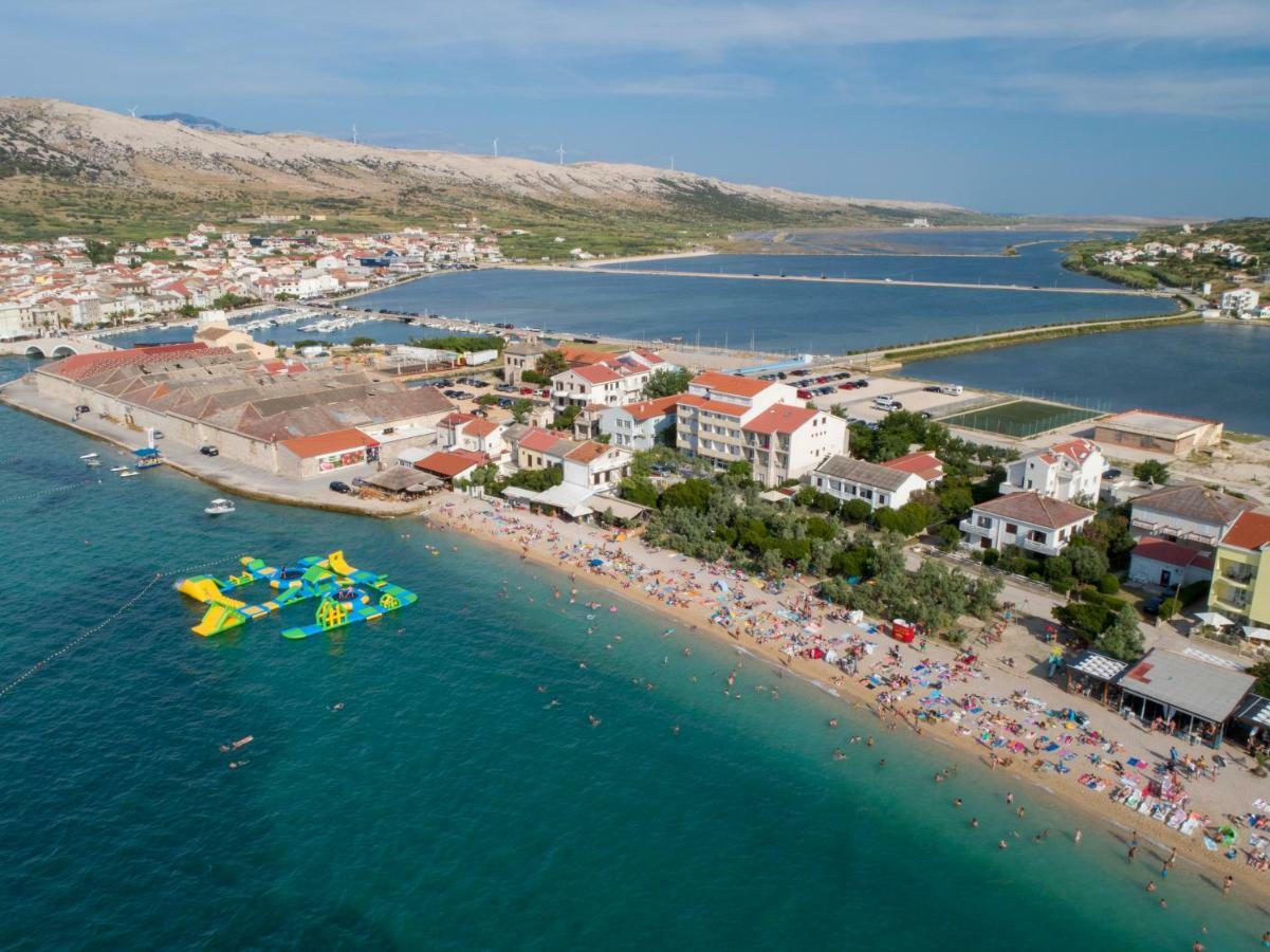 Galeb Pag - At The Main 2* Pag Town